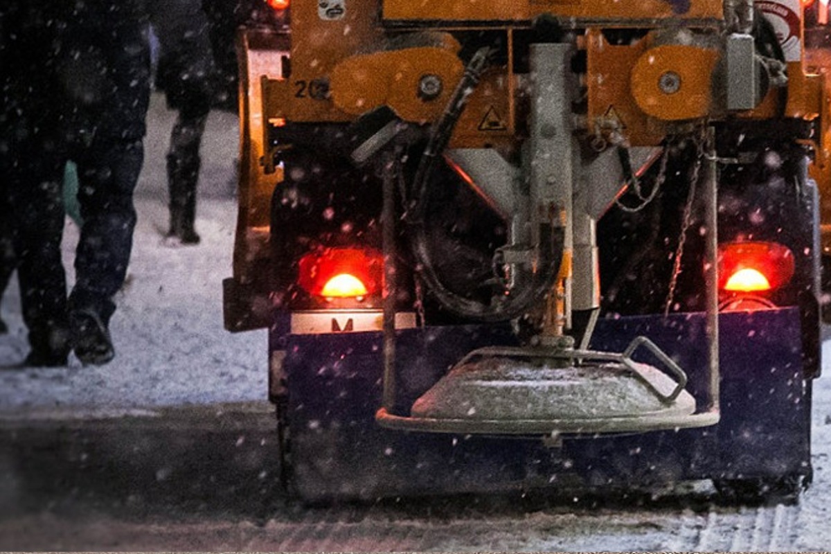 winterdienst schneeräumfahrzeug gebäudereinigung stuttgart pfullingen